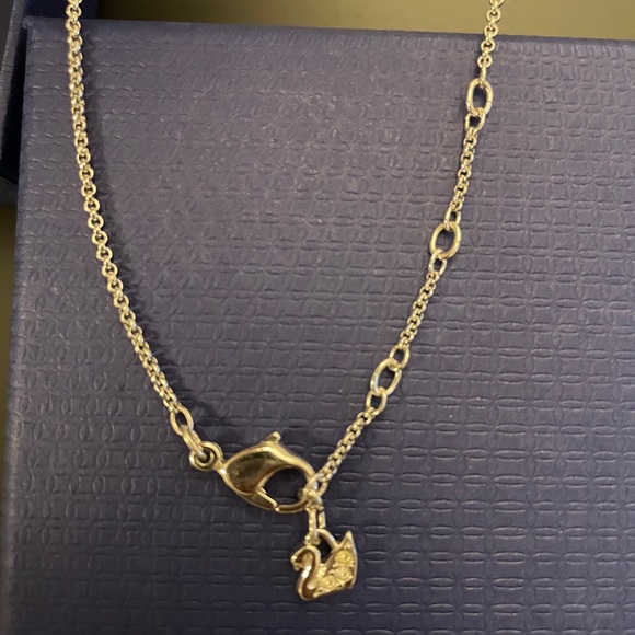 NWB Swarovski Encrusted Anchor Necklace - Picture 4 of 4